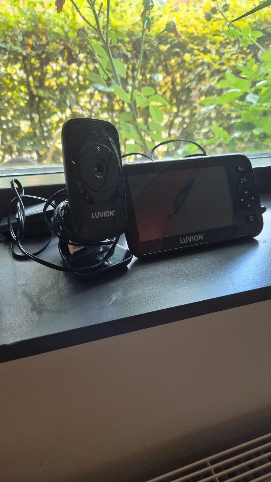 Luvion babyfoon met camera en terugspreekfunctie, Ophalen, Gebruikt, 100 tot 250 meter, Camera