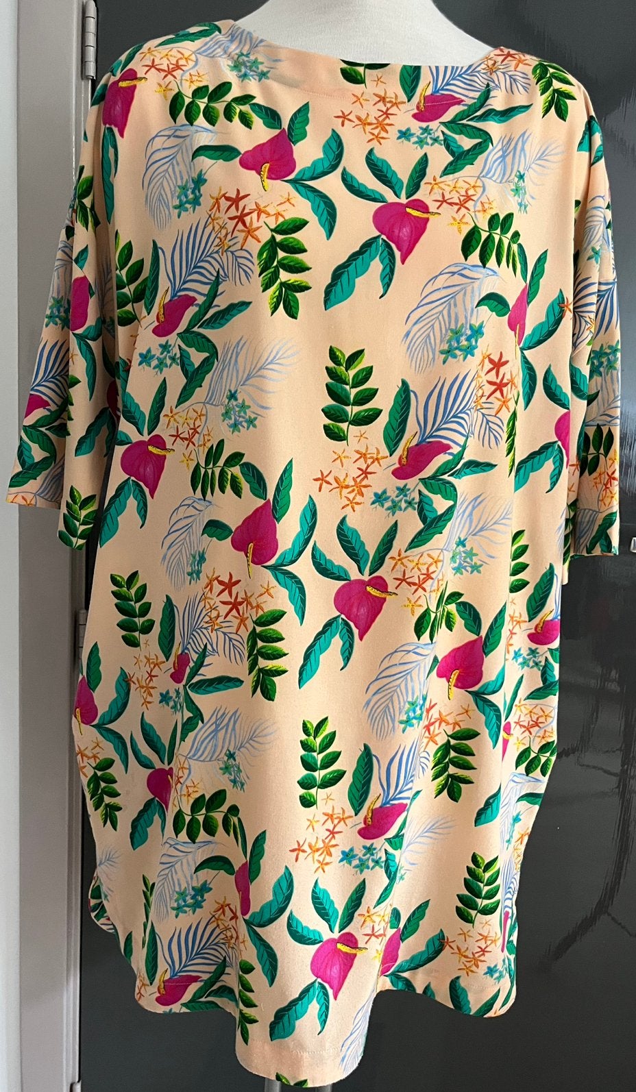 ZomerJurk Essentiel Antwerp maat 40, Kleding | Dames, Jurken, Maat 38/40 (M), Overige kleuren, Ophalen of Verzenden, Knielengte