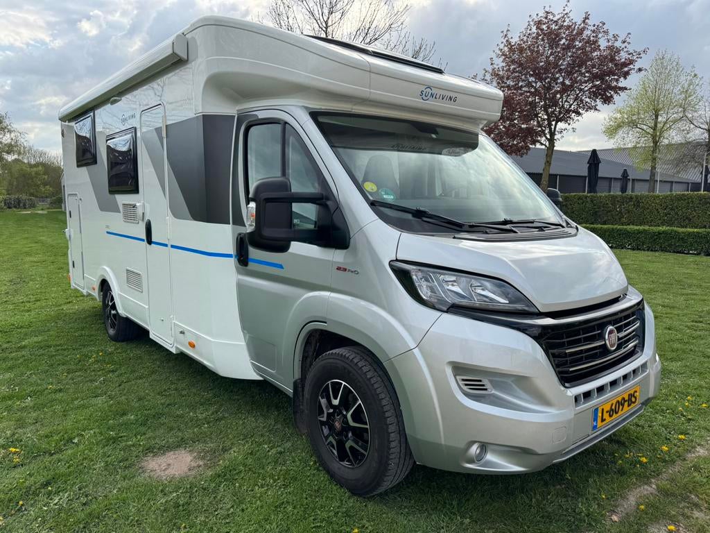 SUNLIVING!FIAT!AUTOMAAT!ENKELE BEDDEN+HEFBED!2021!5pers, Automaat, Luifel, Standaard zit, Rookmelder