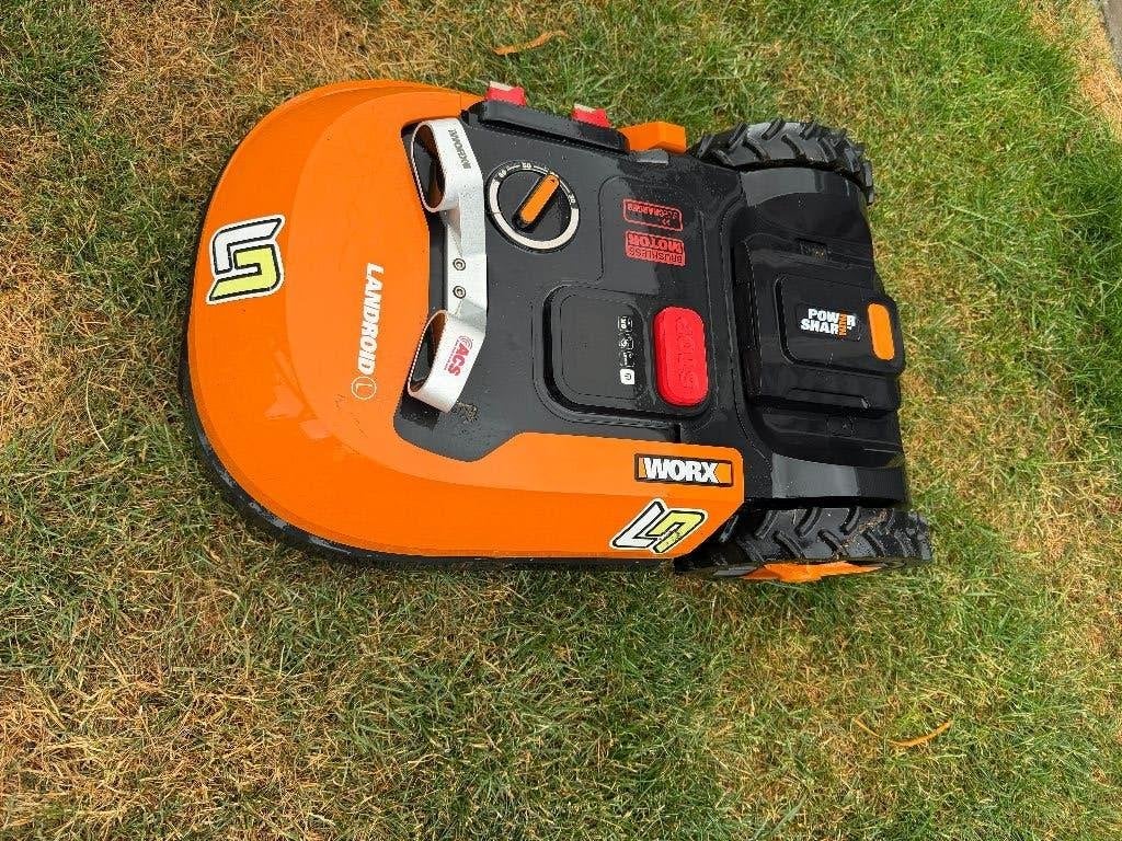 Worx Landroid WR147E (L1000) + Garage & ACS (Zonder accu), Tuin en Terras, Gebruikt, Bestuurbaar via app, Worx, Ophalen of Verzenden