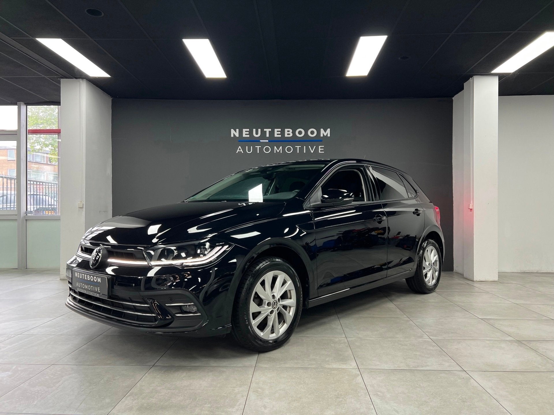 Volkswagen Polo 1.0 TSI | IQ-light | Clima | Carplay| Camera, Auto's, Dealer onderhouden, Stof, Gebruikt, Zwart