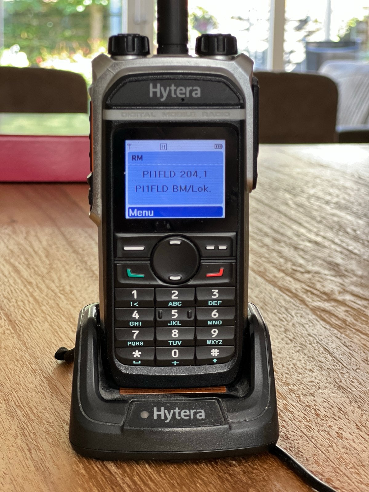 Hytera PD685G DMR Portofoon met GPS - xtra accu, Telecommunicatie, 15 km of meer, Ophalen of Verzenden, Zo goed als nieuw, Portofoon of Walkie-talkie
