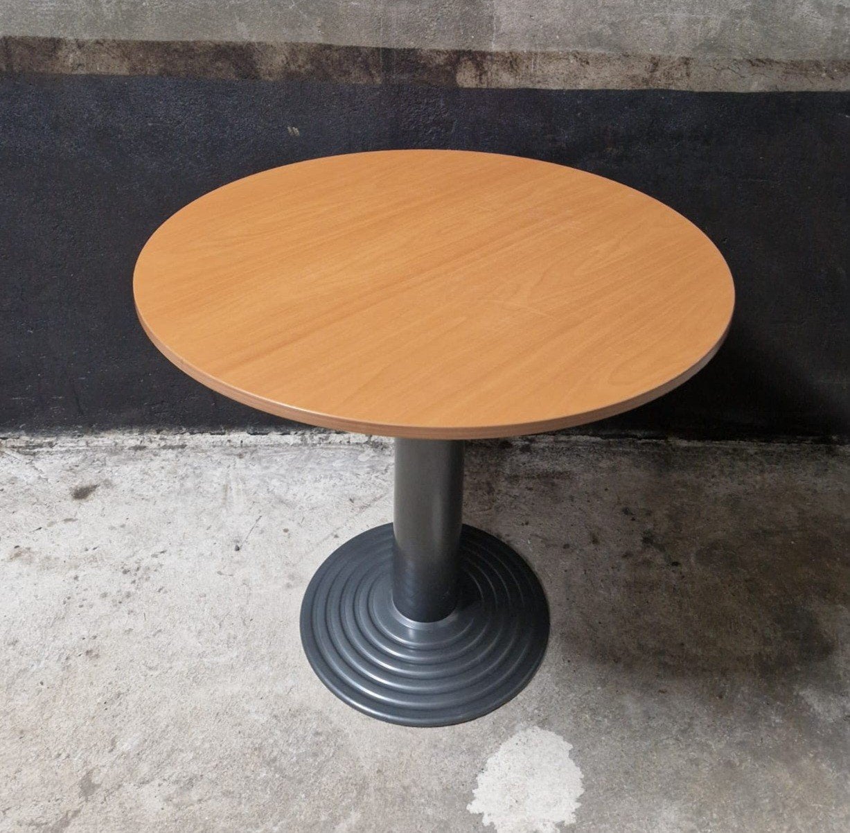nog 1 ronde tafel bistro cafe horeca koffietafel hout metaal, Antiek en Kunst, Ophalen of Verzenden