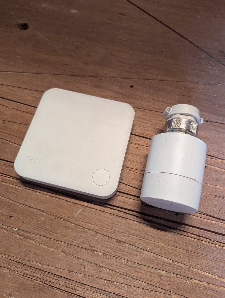 Tado slimme thermostaat + radiatorknop, Doe-het-zelf en Verbouw, Ophalen of Verzenden, Slimme thermostaat, Gebruikt