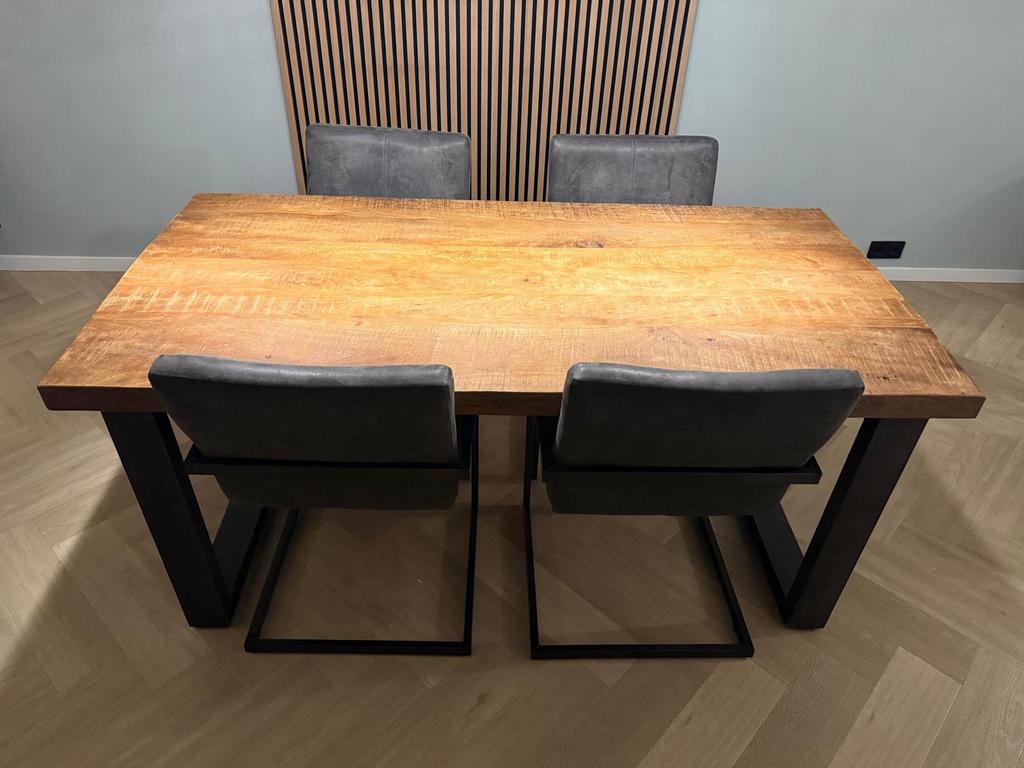 *Prachtige 4-persoons eetkamerset*, Ophalen, Zo goed als nieuw, Industrieel, 4 tot 6 stoelen