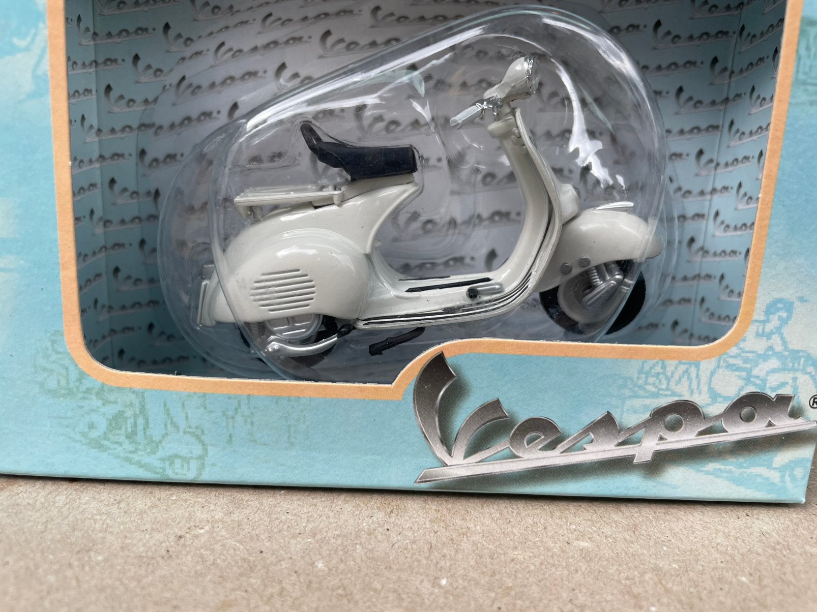 Schaalmodel Vespa scooter 150cc PK50 PX200 1:18, Ophalen of Verzenden, Nieuw, Motoren