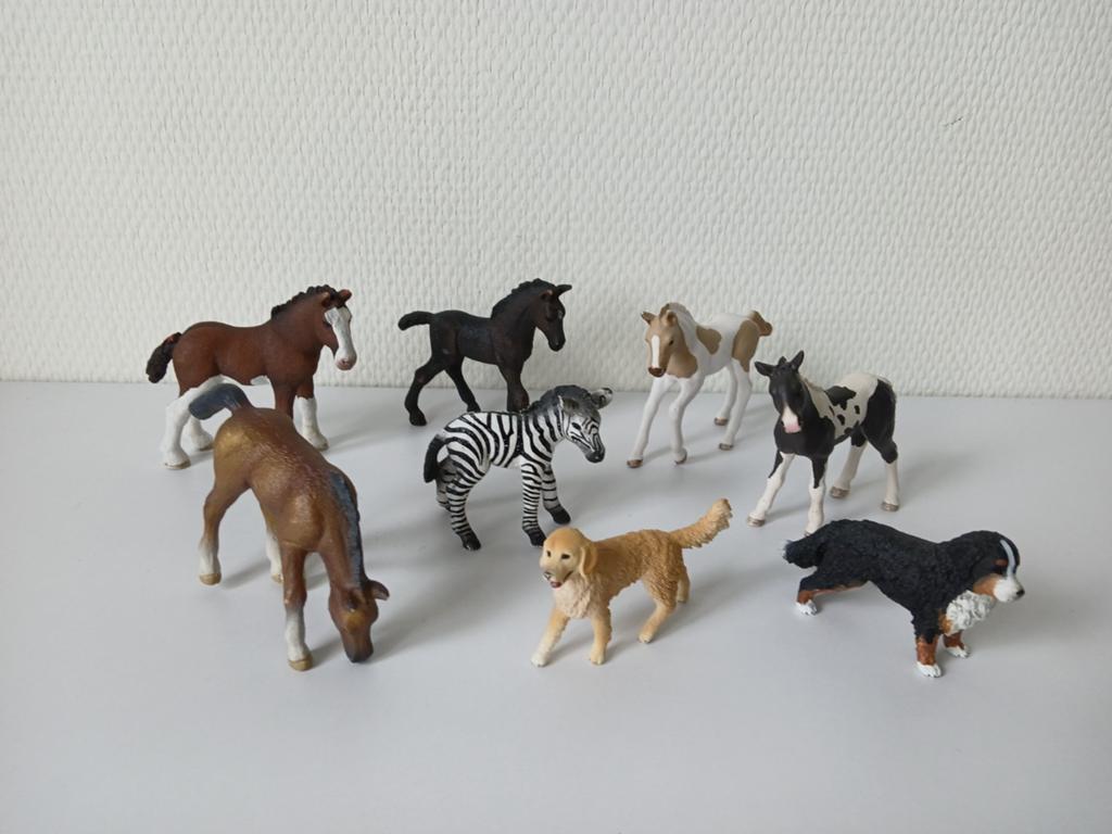 Schleich veulens en honden collectie, Kinderen en Baby's, Speelgoed | Actiefiguren, Zo goed als nieuw, Ophalen of Verzenden