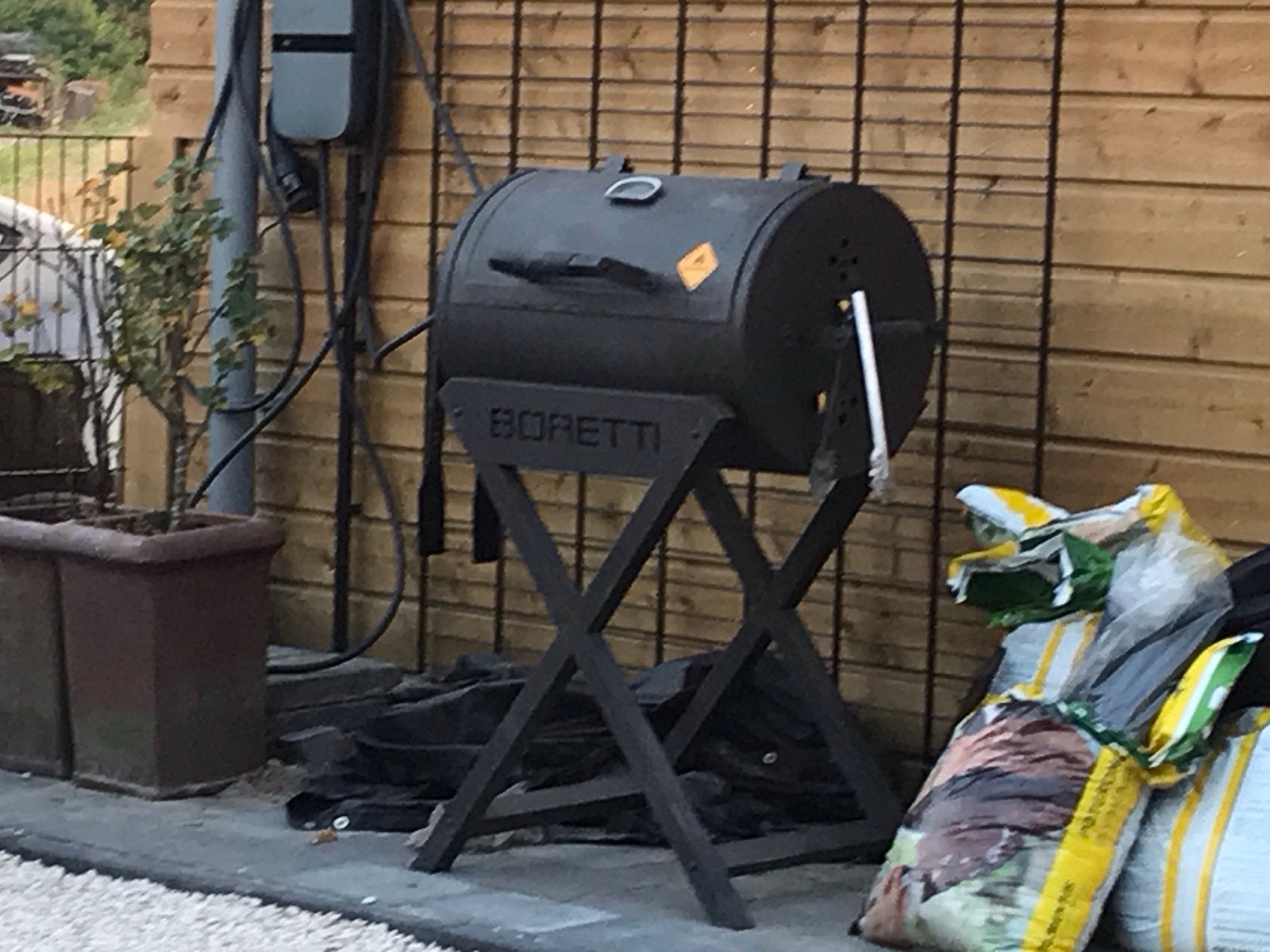 Boretti houtskool BBQ - Gebruikt, Ophalen, Gebruikt