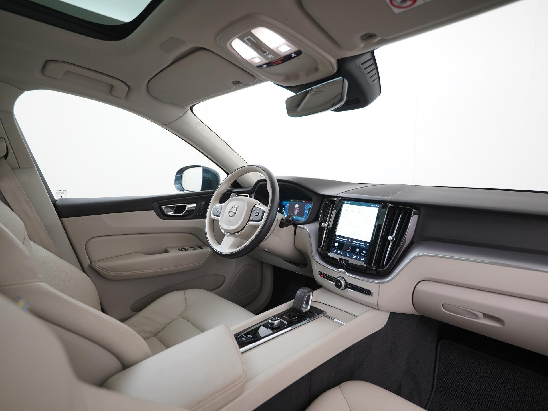 Volvo XC60 2.0 T6 Plug-in hybrid AWD Inscription | Panoramad, Auto's, 12 maanden, Gebruikt, Euro 6, Blauw