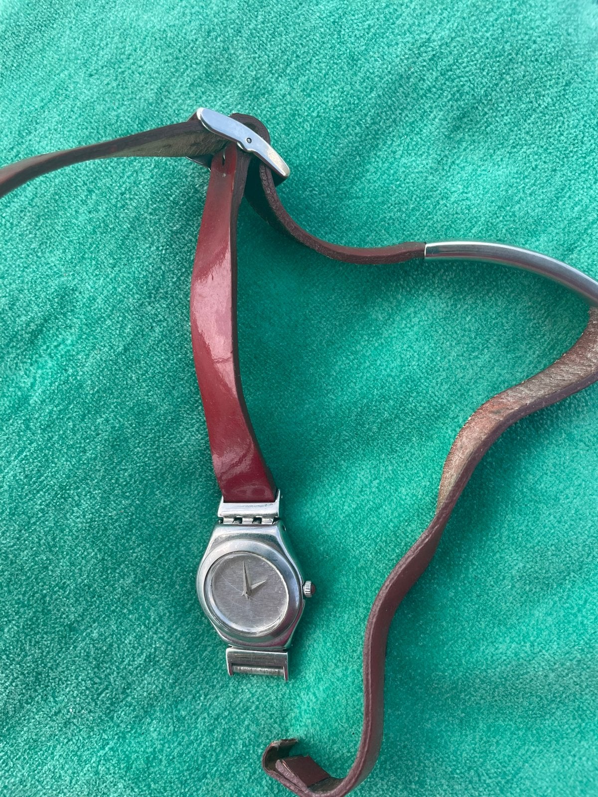 Swatch horloge. Irony. Zie beschrijving, Ophalen of Verzenden, Gebruikt, Rood, Jongen of Meisje