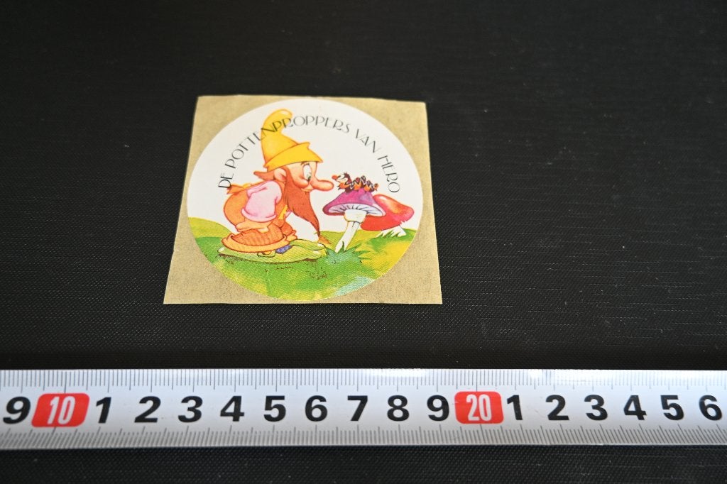 sticker HERO De pottenpropers van HERO kabouter strip, Verzamelen, Stickers, Ophalen, Zo goed als nieuw