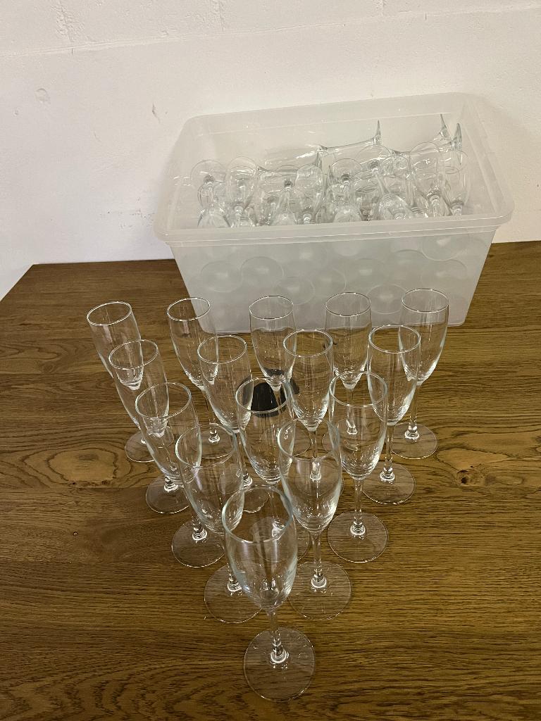 KOOPJE partij mooie en sterke campagne glazen, Ophalen, Glas of Glazen, Overige stijlen, Glas