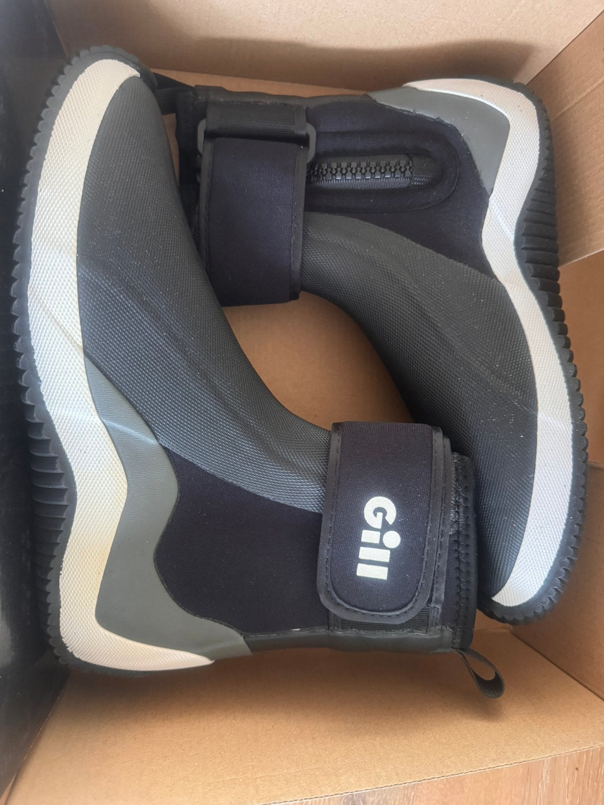 NIEUW in doos Gill Marine zeil schoenen laarzen maat 43/44, Ophalen of Verzenden, Nieuw, Zeil- of Surfschoenen