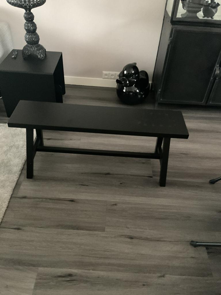 Prachtig zwart bankje, Ophalen, 100 tot 150 cm, Zo goed als nieuw, 25 tot 50 cm