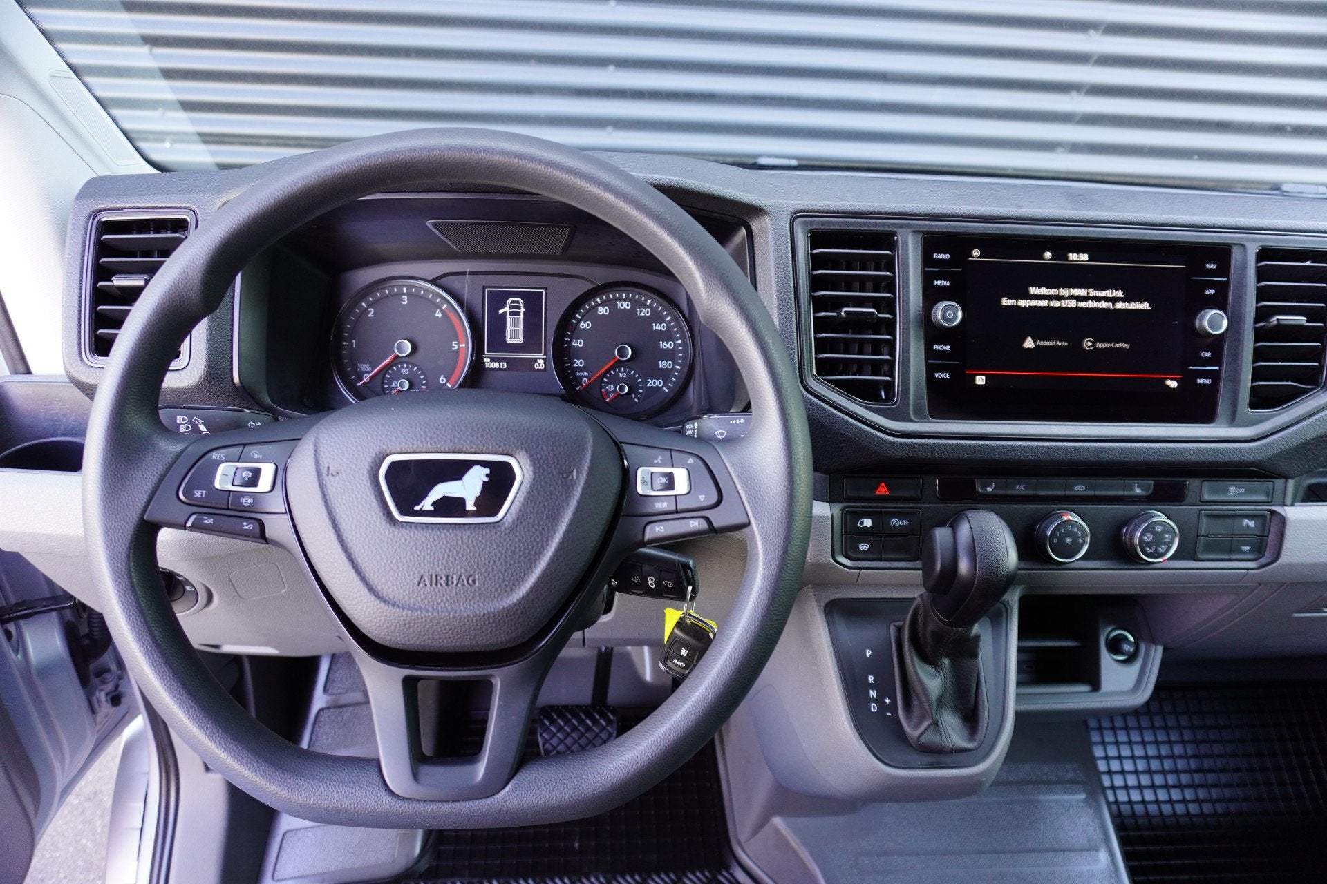 MAN TGE 180pk Automaat L3H2/L2H1 Navigatie Apple carplay Cam, Startonderbreker, Gebruikt, 4 cilinders, 11 km/l