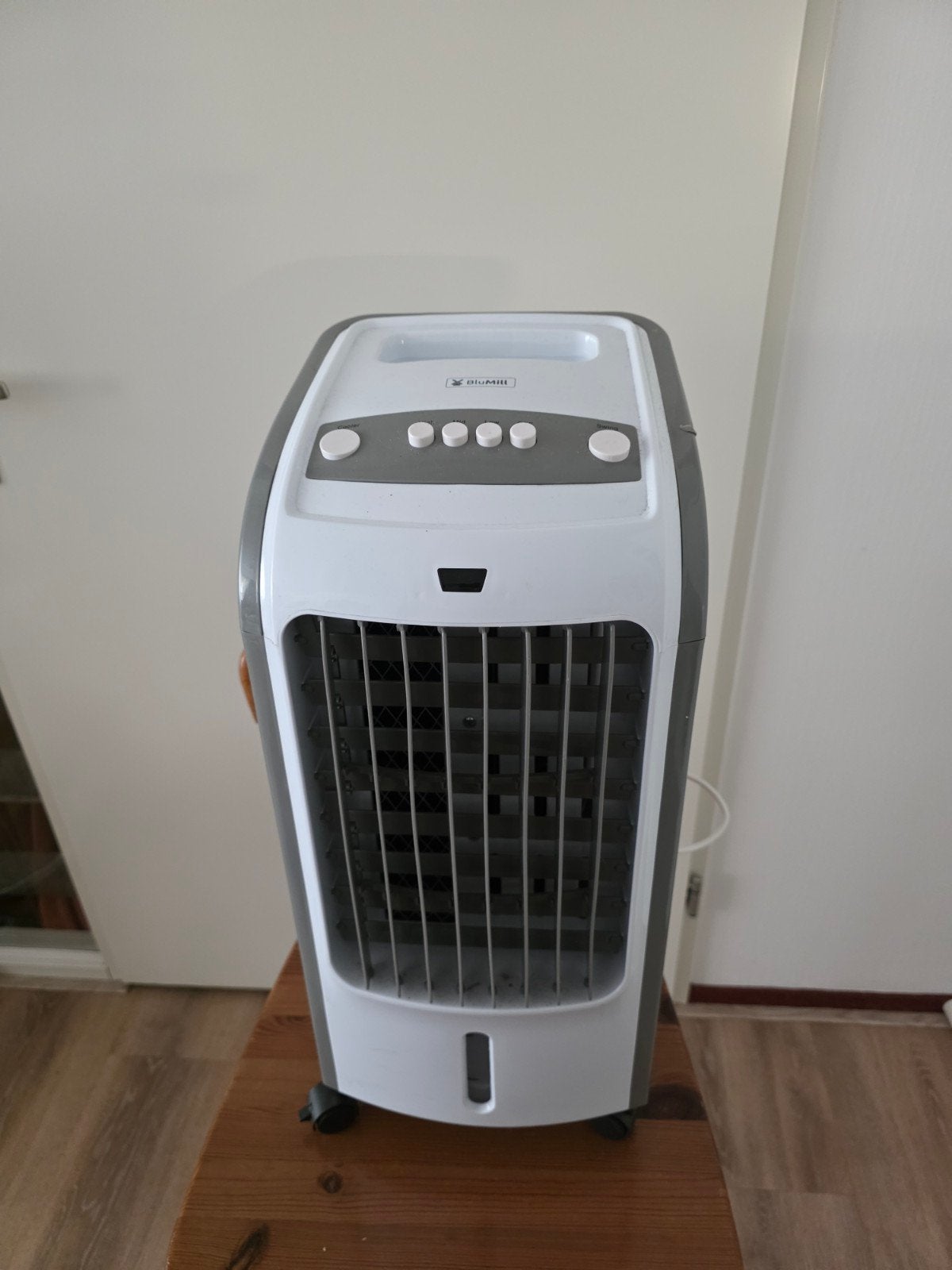 Te koop 2 Blumill verrijdbare Air Coolers plus coolers, Ophalen, 3 snelheden of meer, Zo goed als nieuw, Energieklasse A of zuiniger