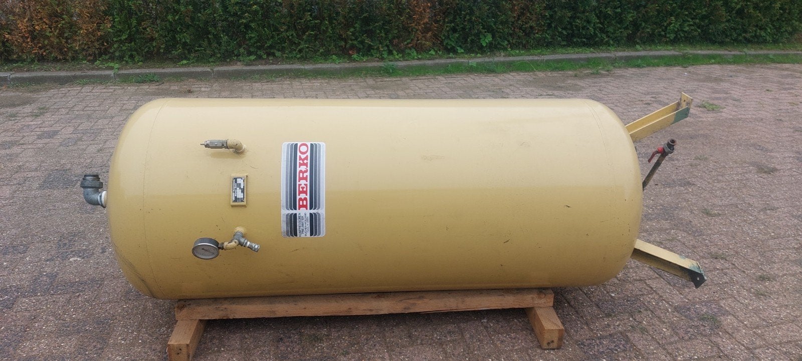 Berko kompressor tank 1000 L., 100 liter of meer, Ophalen