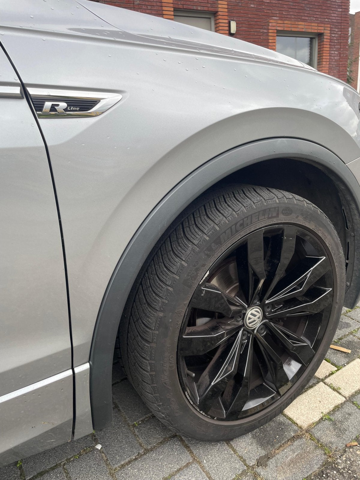 Volkswagen Tiguan Allspace 1.5 TSI R-Line | Pano | Automaat, Auto's, Zwart, 4 cilinders, 7 stoelen, Particulier