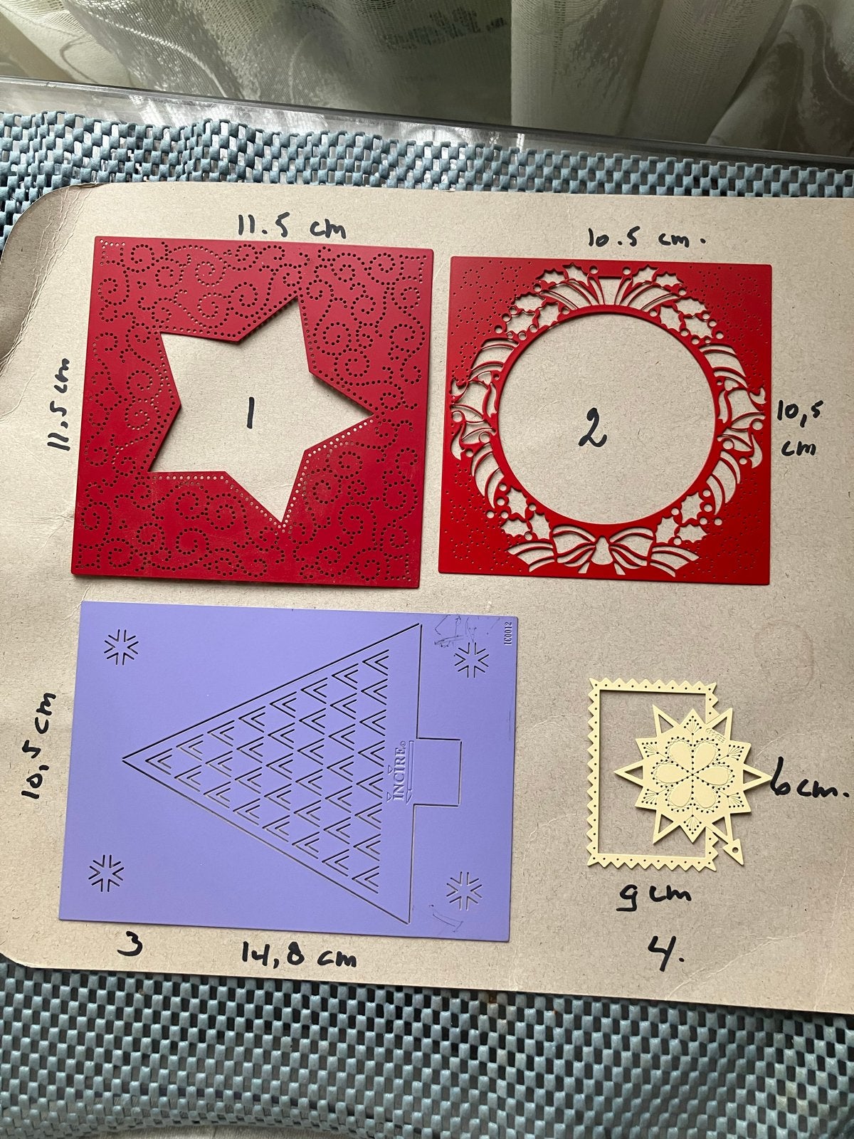 Diverse kerst borduur en snijmal, Hobby en Vrije tijd, Ophalen of Verzenden, Gebruikt, Overige thema's, Pons of Mal
