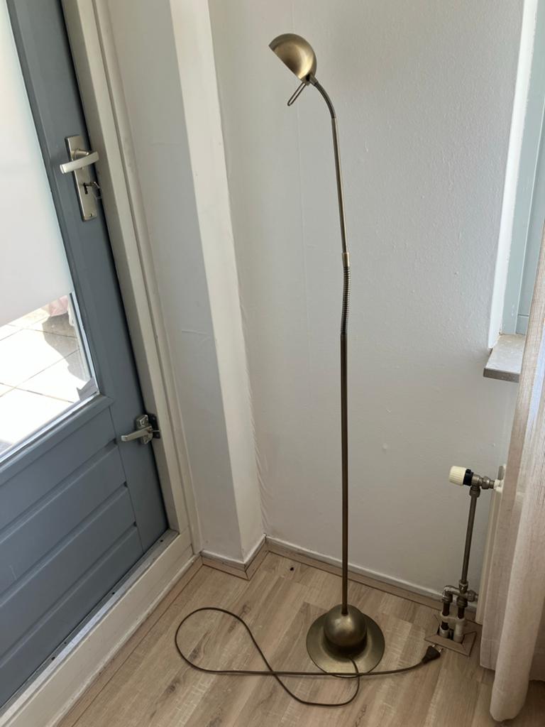 Bronzen vloerlamp met verstelbare kop, Huis en Inrichting, Ophalen, Gebruikt, Metaal, 100 tot 150 cm