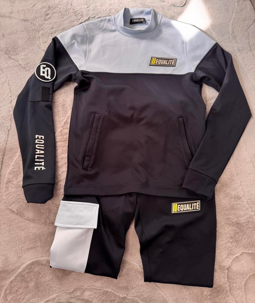 Trainingspak / joggingpak Equalite, Ophalen of Verzenden, Zo goed als nieuw, Jongen, Sport- of Zwemkleding