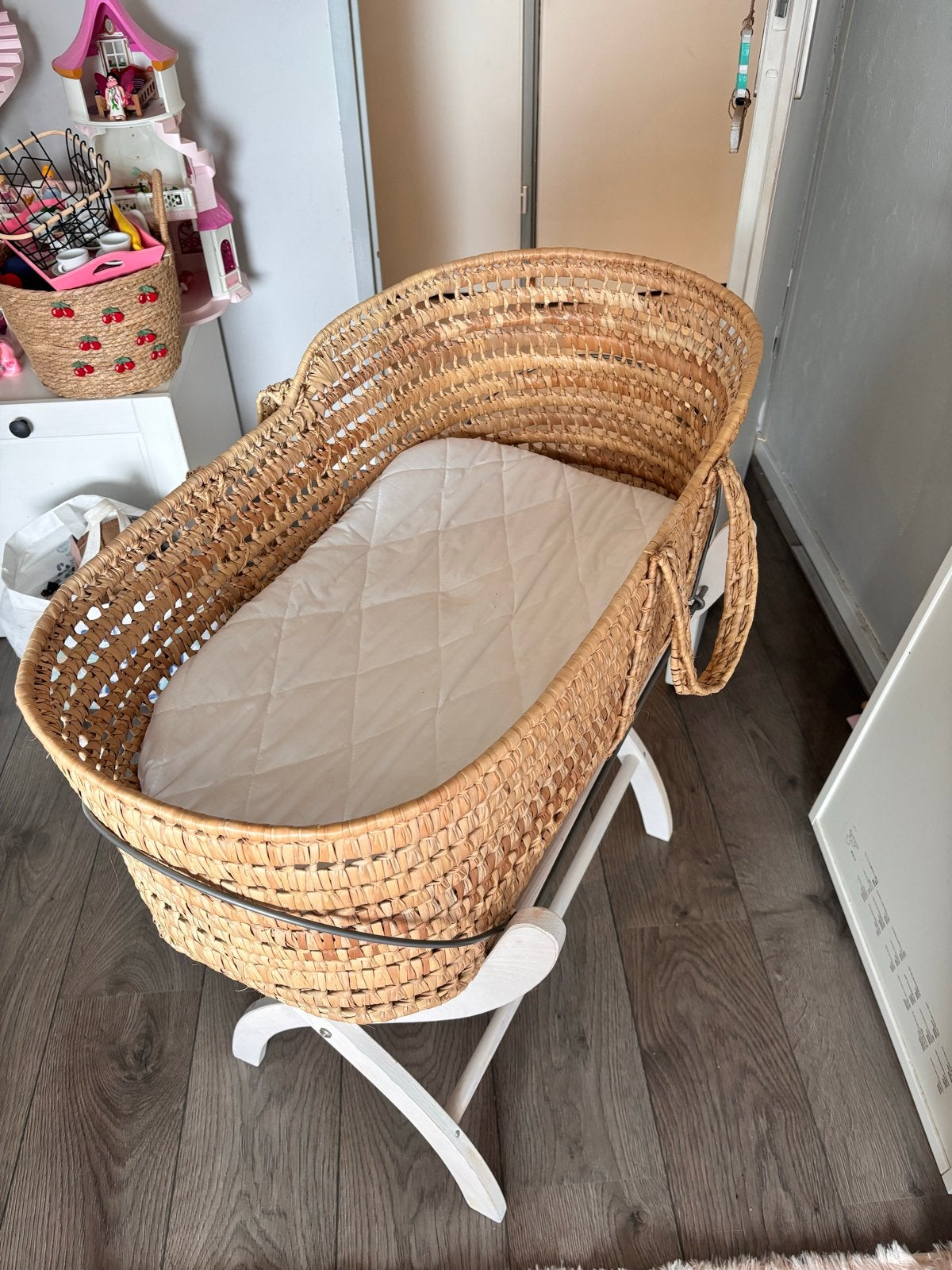 Mozes wieg met ongebruikt nieuw matras, Kinderen en Baby's, Babywiegjes en Ledikanten, Ophalen, Nieuw, Wieg