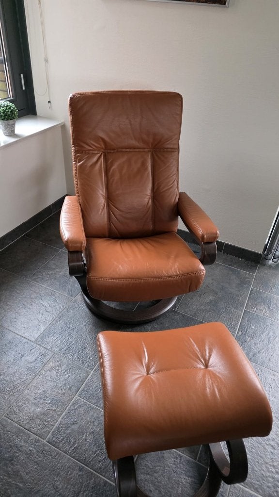 Verstelbare fauteuil met voetenbankje, Ophalen, Bruin, Zo goed als nieuw, Eén
