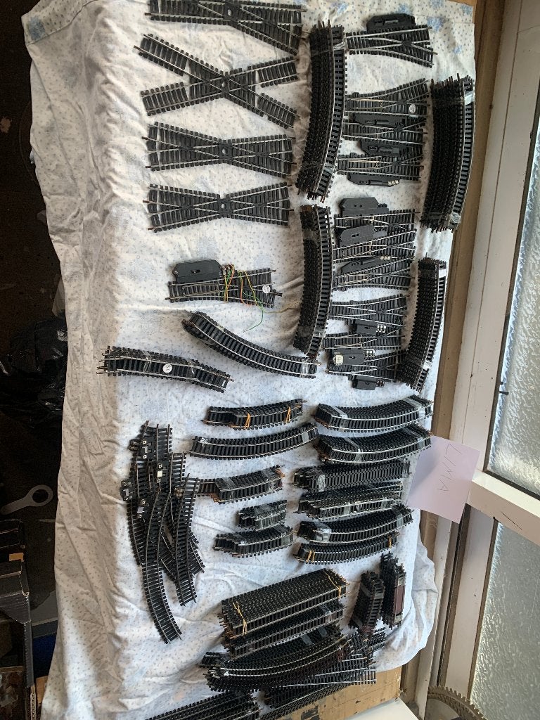 Ruim 300 stuks  LIMA  rail kruizen en enige wissels, Gebruikt, Gelijkstroom, Rails, Ophalen of Verzenden