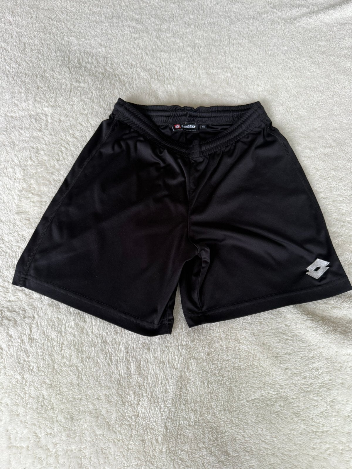 Korte sportbroek Merk Lotto Maat 152 In nette staat, Ophalen of Verzenden, Zo goed als nieuw, Jongen, Broek