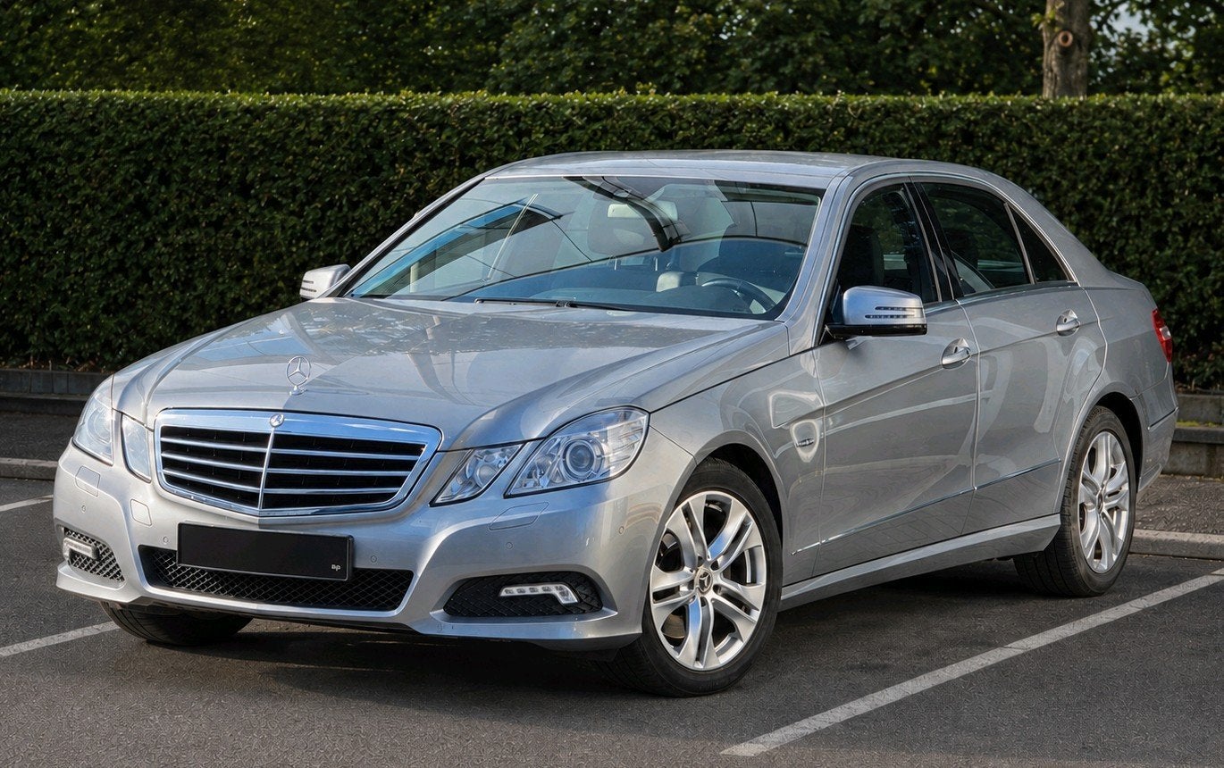Mercedes-Benz E-Klasse 250CDI/Xenon/Trekhaak/ZeerNetjes, Auto's, Automaat, Achterwielaandrijving, 4 cilinders, 2000 kg