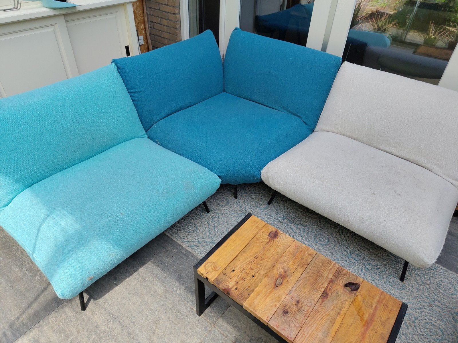 Mokumuku bankelementen: 2x blauw, 1x wit, 1x bruin leer, Huis en Inrichting, Banken | Bankstellen, Ophalen, Gebruikt, Modern, Flexibel, Modulair