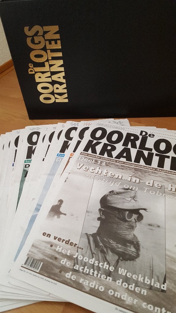 De Oorlogskranten - 5 leren mappen+ extra's, Boeken, Ophalen, 20e eeuw of later, Zo goed als nieuw