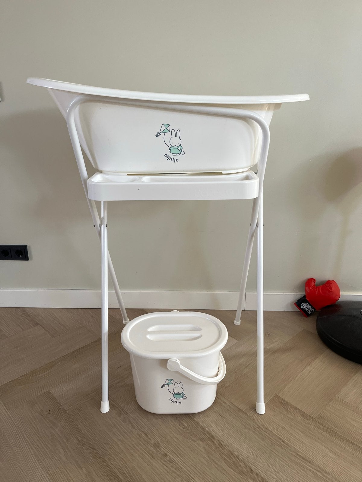 Nijntje babybad met standaard + emmer – in nette staat, Ophalen, Gebruikt, Nijntje, Badje