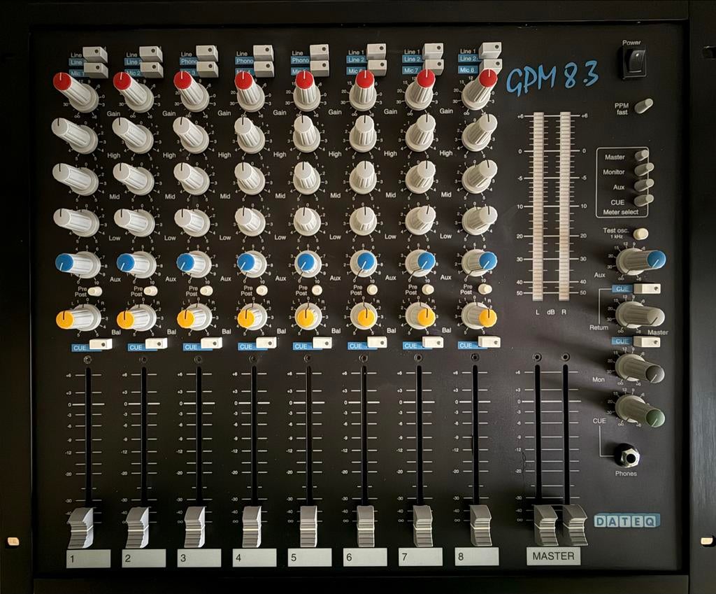 Dateq GPM 8.3 Professionele DJ Mixer, Muziek en Instrumenten, Verzenden, Zo goed als nieuw, 5 tot 10 kanalen, Microfooningang