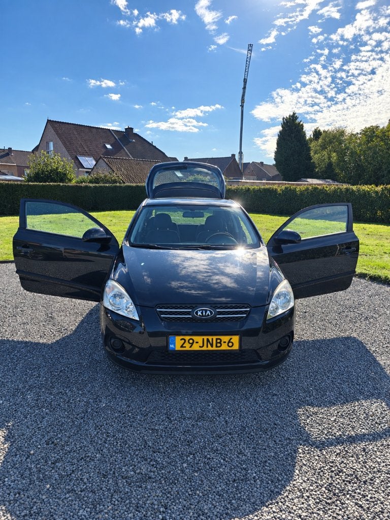 Kia Pro_Cee'd 1.4 benzine | Goed onderhouden | PIONEER, Auto's, Voorwielaandrijving, USB, Stof, Zwart
