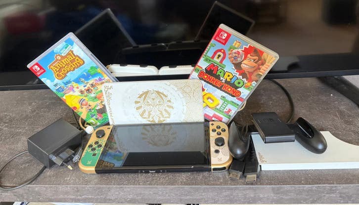 Nintendo switch oled Limited Edition zelda, Ophalen, Zo goed als nieuw, Met 1 controller, Switch OLED
