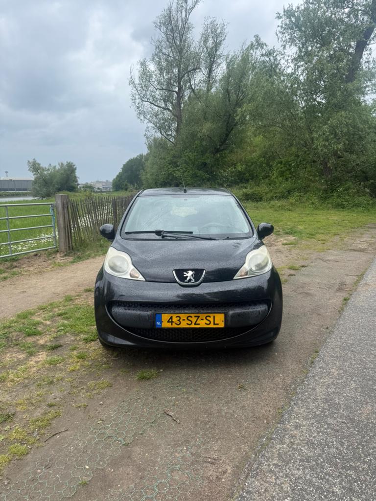 Peugeot 107 1.0 12V 5DR 2006 Zwart, Auto's, Peugeot, Voorwielaandrijving, 4 stoelen, Origineel Nederlands, Handgeschakeld