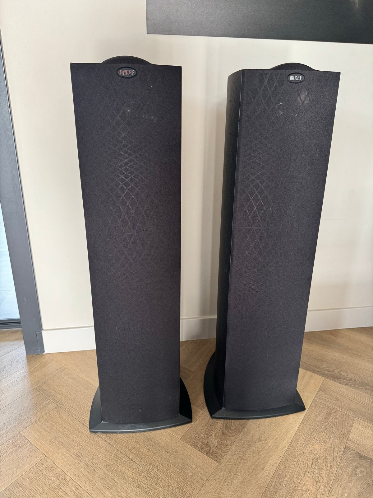 KEF iQ70 Vloerstaande Luidsprekers - Uitstekende Staat, Ophalen, Vloerstaande luidspreker, Inclusief kabels, 120 tot 150 watt