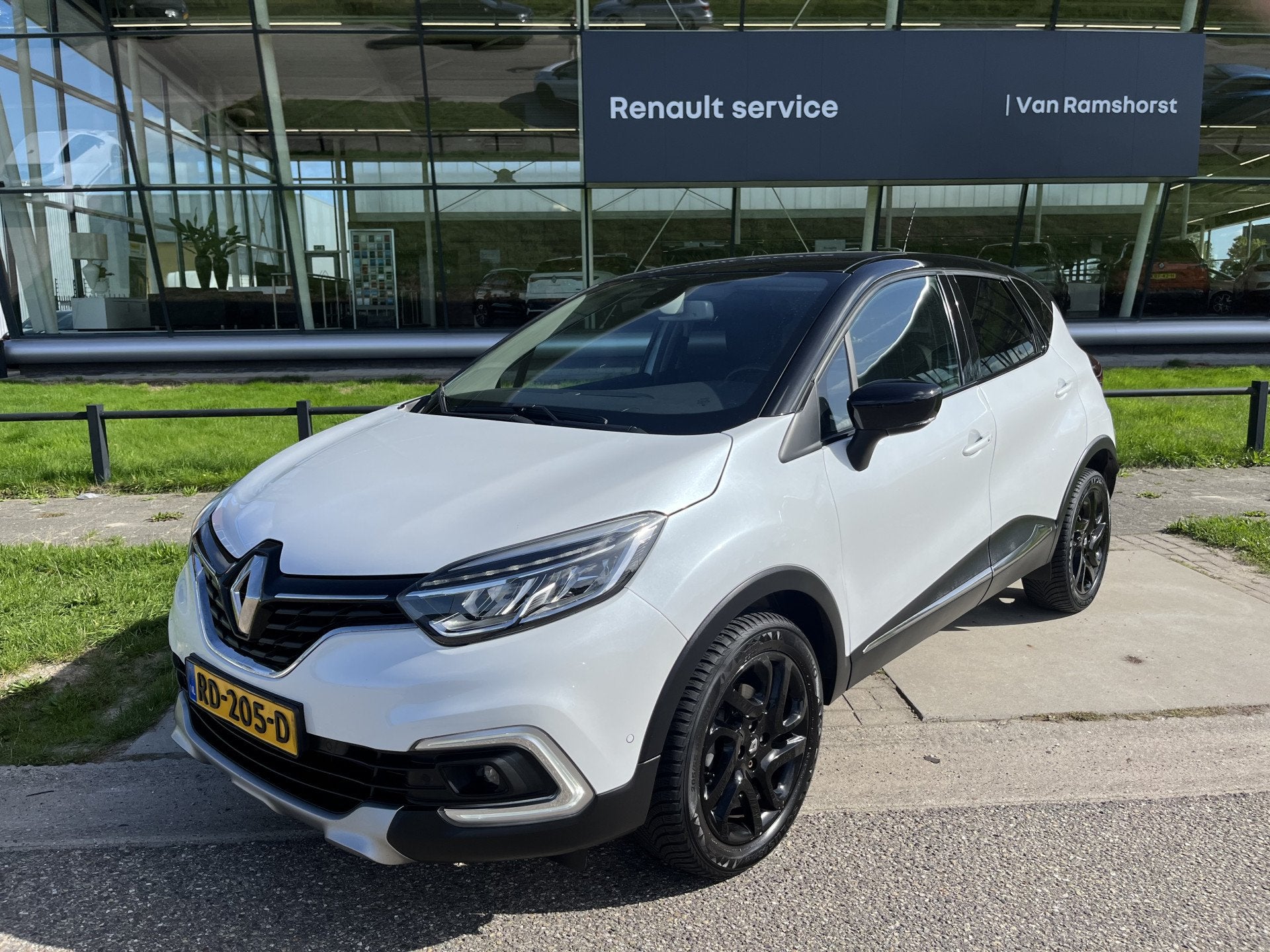 Renault Captur 1.5 dCi Edition One / Trekhaak / Camera / Sto, Voorwielaandrijving, 12 maanden, Gebruikt, 4 cilinders