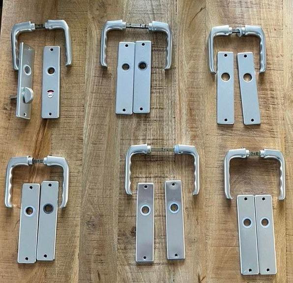 6 sets Hoppe aluminium deurbeslag, Ophalen of Verzenden, Gebruikt, Overige materialen, Klink of Kruk