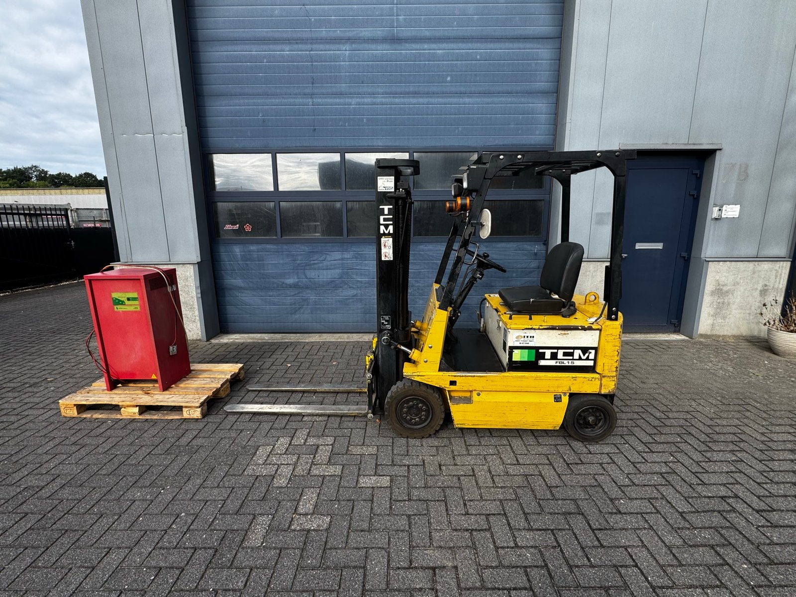 TCM FBL 15 Elektrische Heftruck - 1500 kg hefvermogen, Ophalen
