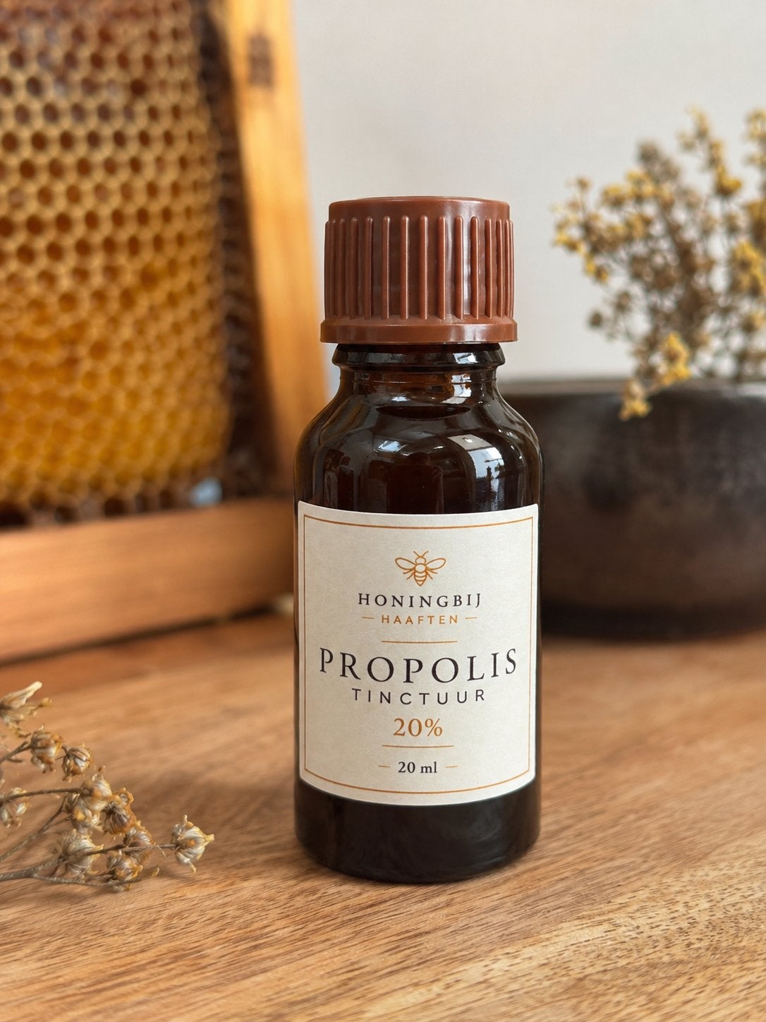 Propolis tinctuur 20% – Uit Eigen Bijenvolken – 20 ml, Bijen