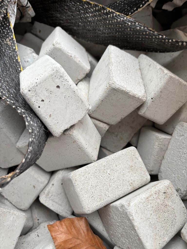 Betonnen afstand houders voor staalmat/ beton:  hunebedjes, Overige materialen, Overige typen, Nieuw, Minder dan 50 cm