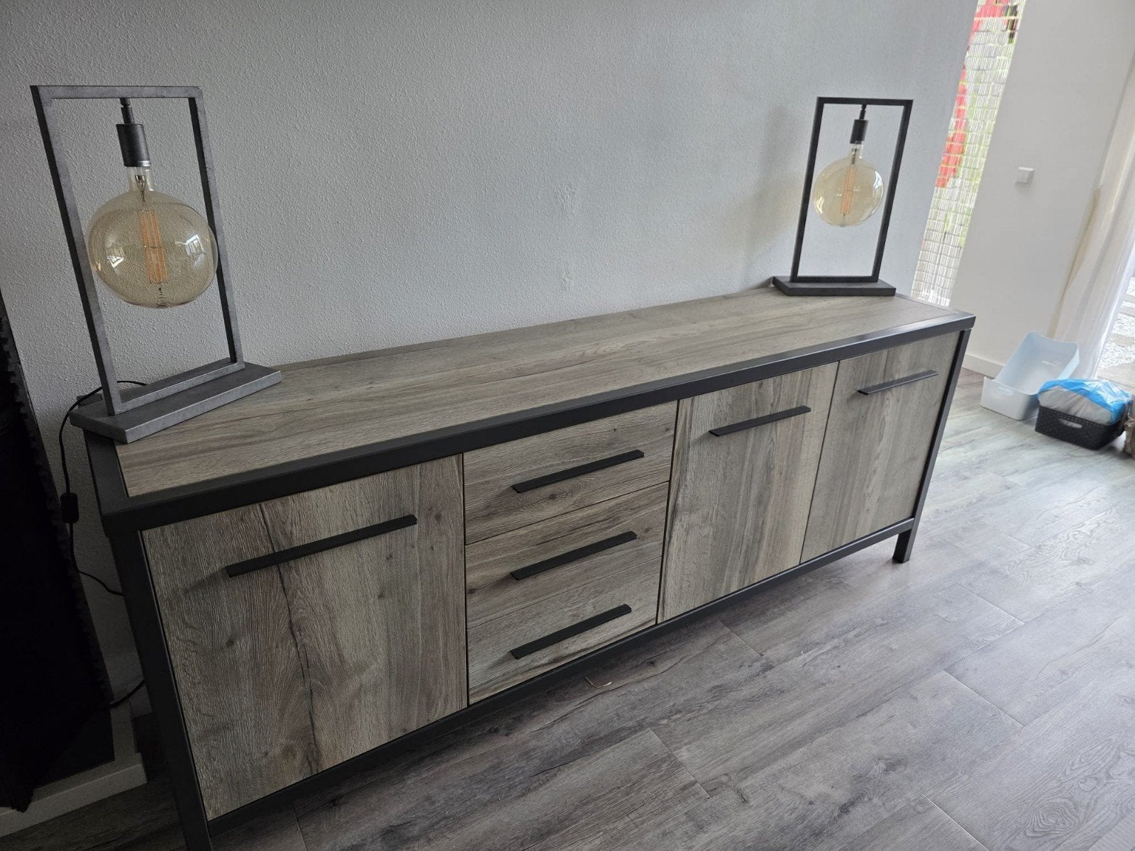 Modern dressoir met lades en deuren - Zo goed als nieuw, Met deur(en), Zo goed als nieuw, 200 cm of meer, Modern industrieel