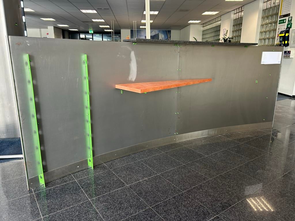 Moderne Balie Receptiebalie met Groene Accent, Ophalen, Gebruikt