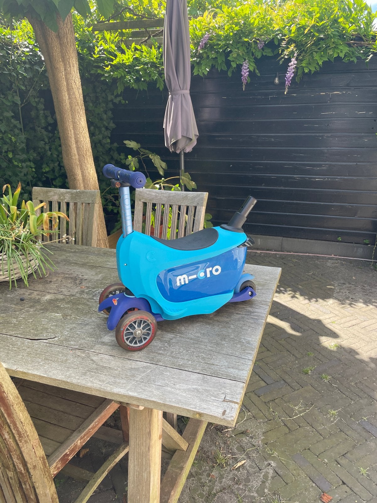 Micro Mini Deluxe Step met easy2go zitje en duwstang - Blauw, Fietsen en Brommers, Steps, Ophalen, Gebruikt, Gewone step