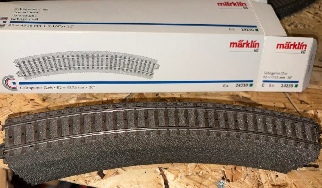 Marklin 24230 in ovp met gatjes, Hobby en Vrije tijd, Modeltreinen | H0, Wisselstroom, Verzenden, Wagon, Zo goed als nieuw