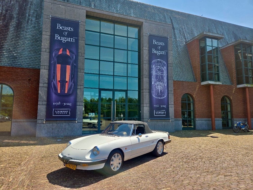 Alfa Romeo Spider 2.0 Veloce Twin Cam, Auto's, Oldtimers, Achterwielaandrijving, Zwart, Sound system, Cabriolet