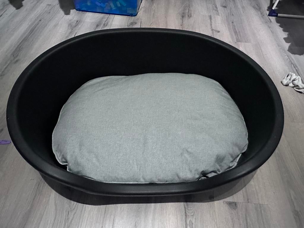 Hondenmand formaat labrador 77 cm met beeztees kussen, Ophalen, Zo goed als nieuw, Overige