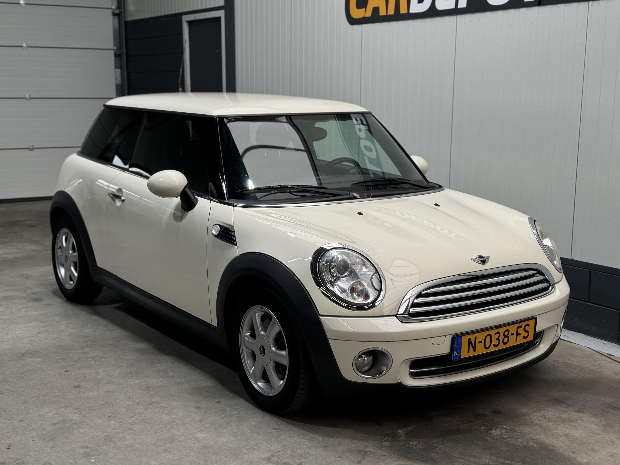 MINI 3-Deurs 1.4 One Anniversary MK II Mini Mini 1.4 One Ann, Auto's, Voorwielaandrijving, Stof, Gebruikt, 4 stoelen